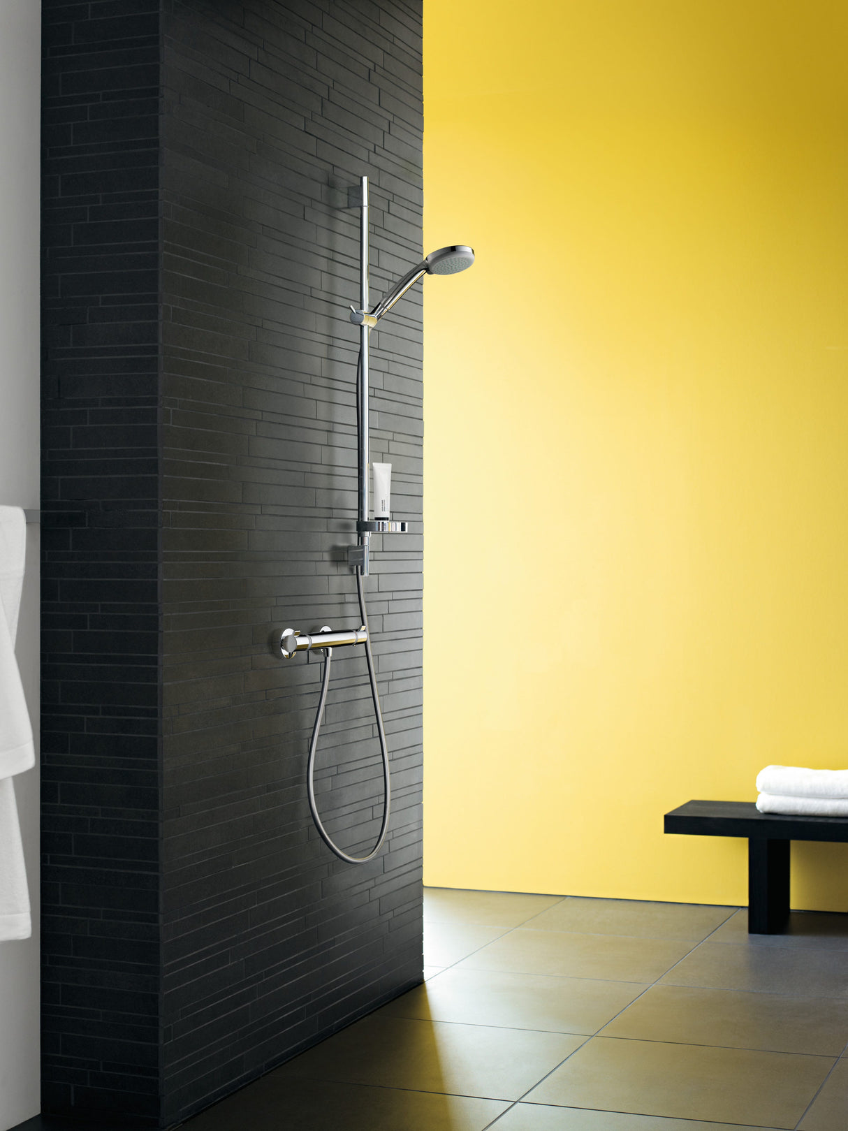 hansgrohe Croma 100 Brauseset Vario mit Brausestange 90 cm und Seifenschale, Chrom