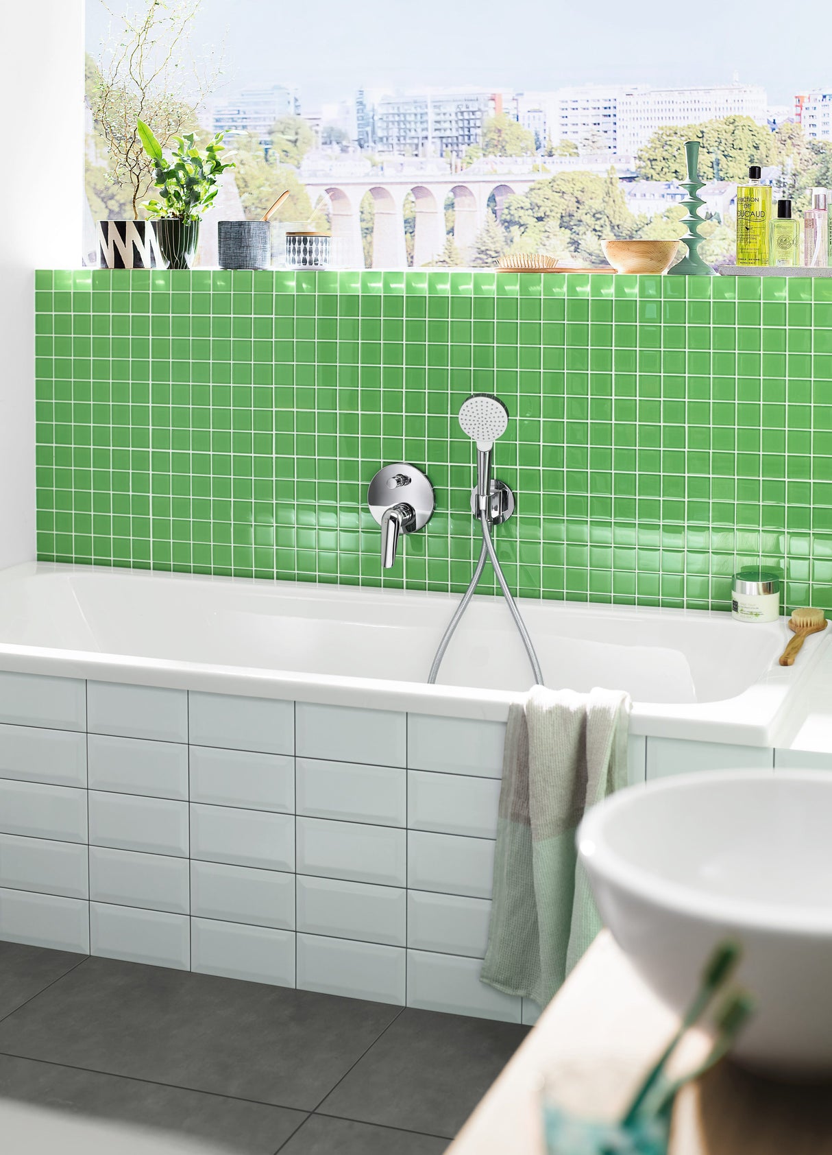 hansgrohe Isiflex Brauseschlauch hochwertiger Kunststoffschlauch mit beidseitiger konischer Mutter und Anschlussgewinde G ½, knickgeschützt und mitdrehendem Anschluss