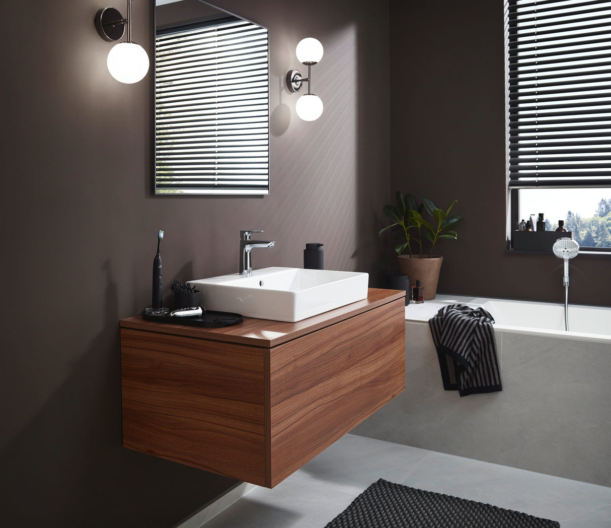 hansgrohe Talis E Einhebel-Waschtischmischer 110 mit Zugstangen-Ablaufgarnitur, Chrom