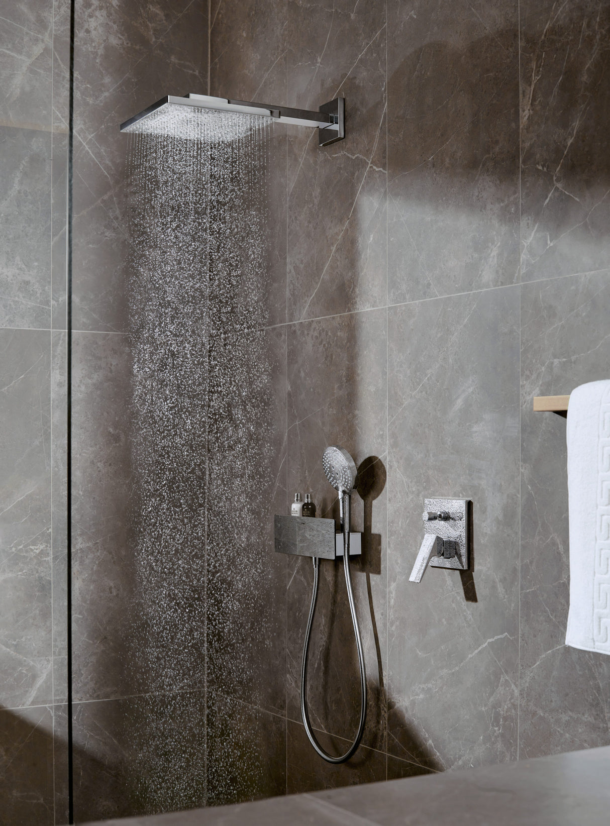 hansgrohe Raindance E Kopfbrause 300 1jet mit Brausearm, Chrom