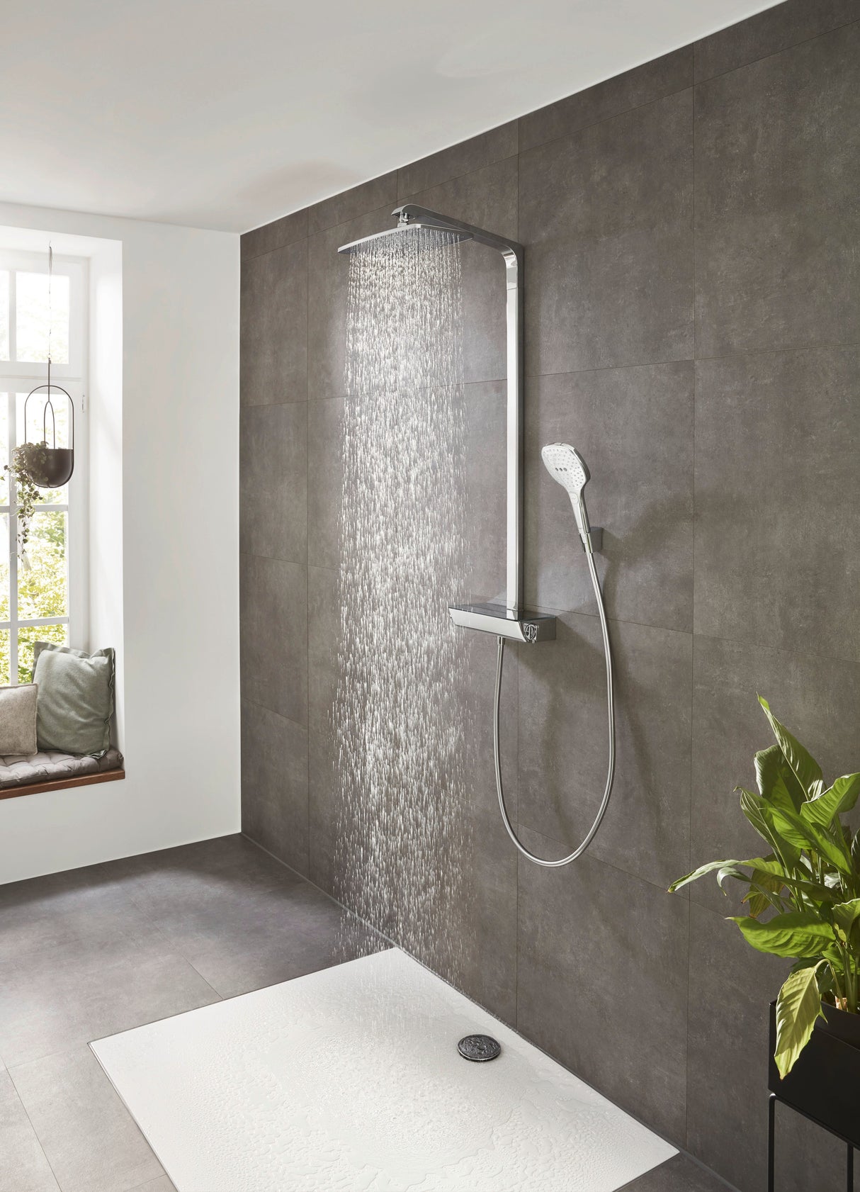 hansgrohe Raindance E Showerpipe 360 1jet mit Thermostat
